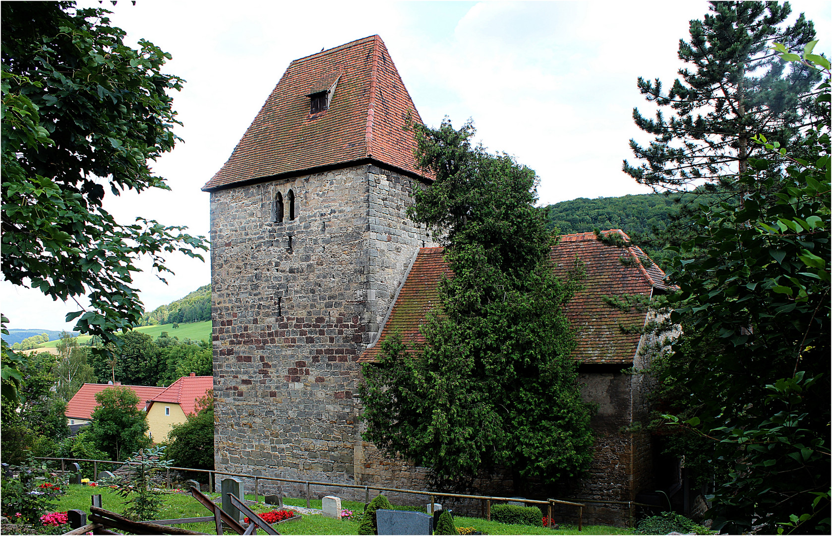 Die St. Nikolauskirche in Leutra