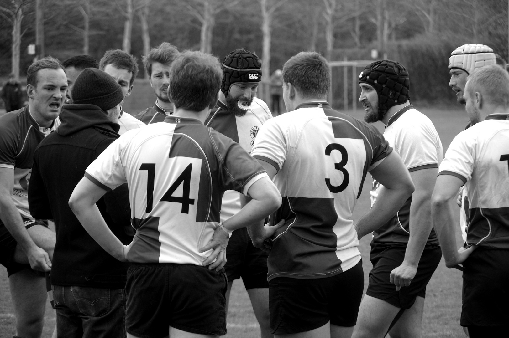 Die St. Pauli Rugby Jungs fahren ihren ersten Saisonsieg ein