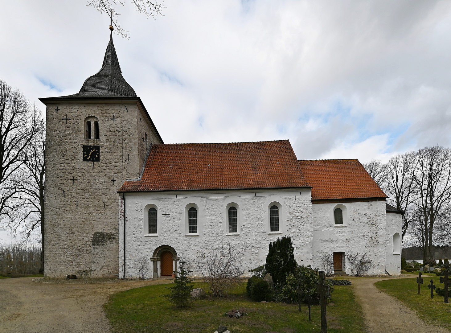 Die St. Petri zu Bosau im Kreis Ostholstein