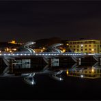 Die Stadt bei Nacht ..