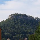 Die Stadt Königstein mit Blick auf die gleichnamige Festung.