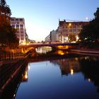 Die Stadt schläft nie - nur das Wasser