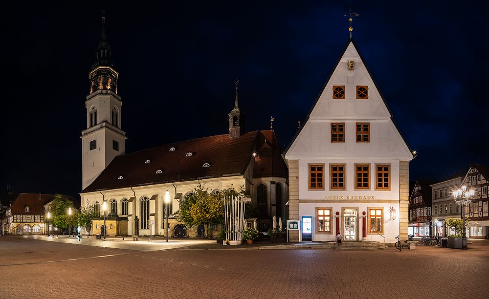 Die Stadtkirche St. Marien und das Alte Rathaus von Celle