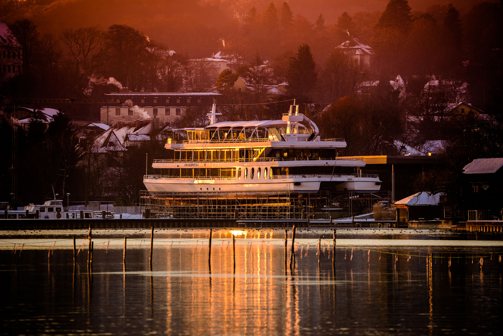 " Die Starnberg im Abendlicht "