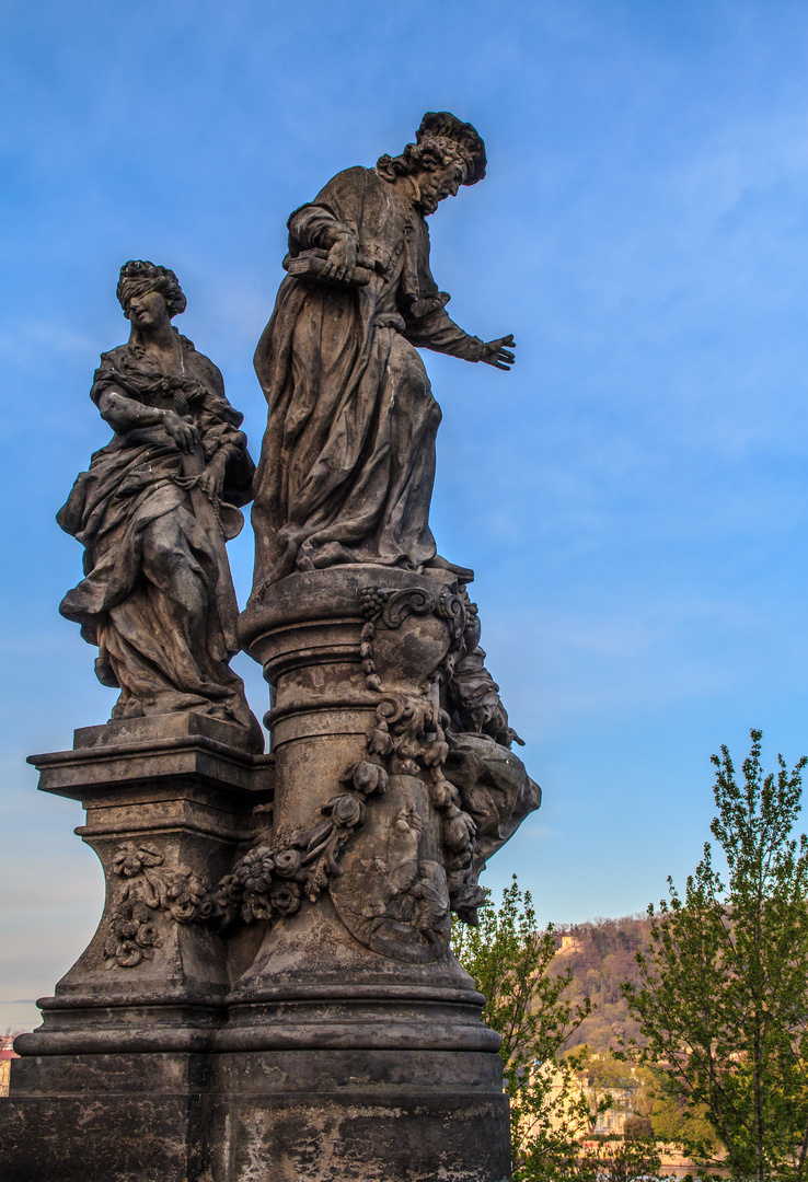 Die Statue des Heiligen Ivo - Karlsbrücke, Prag