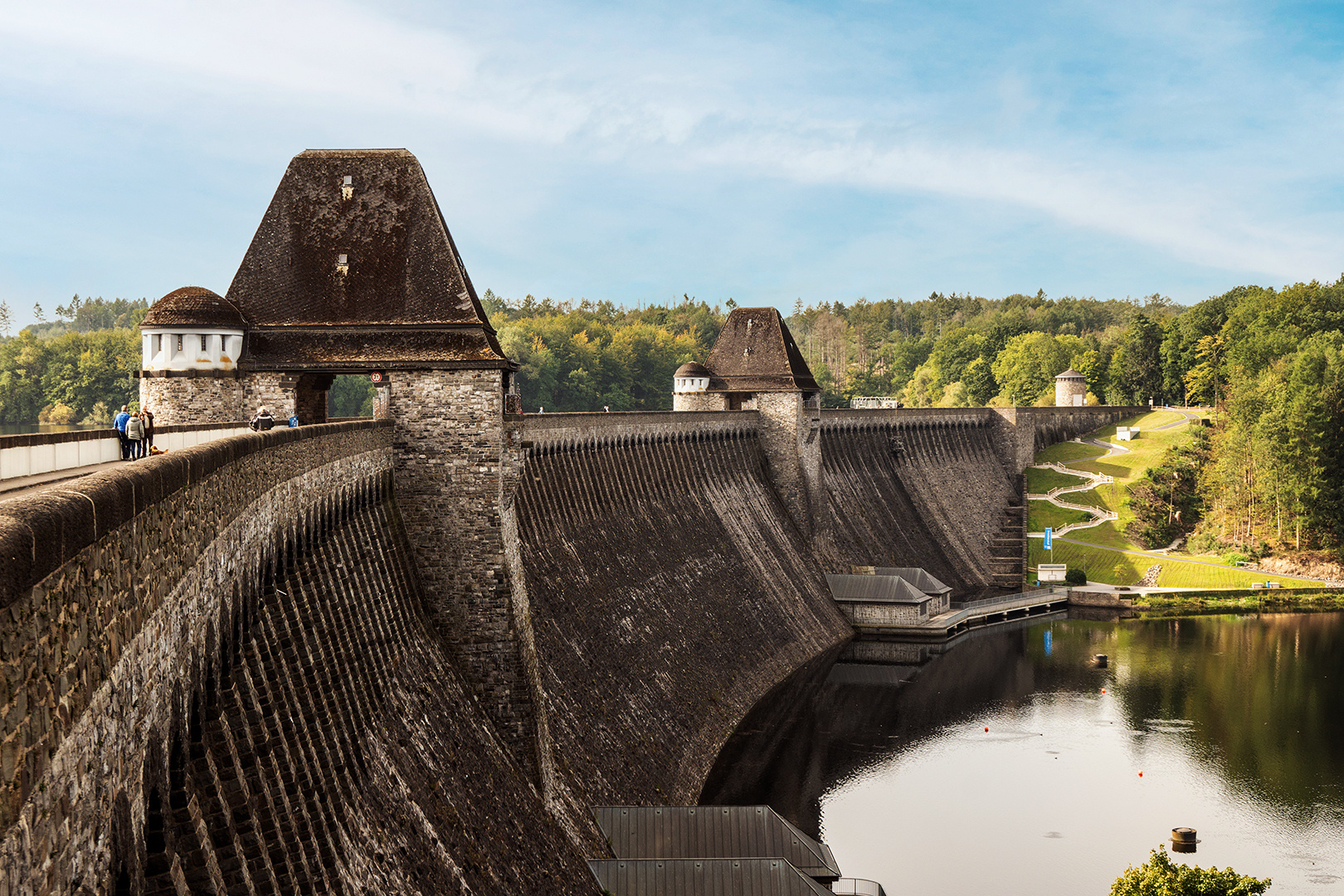 Die Staumauer