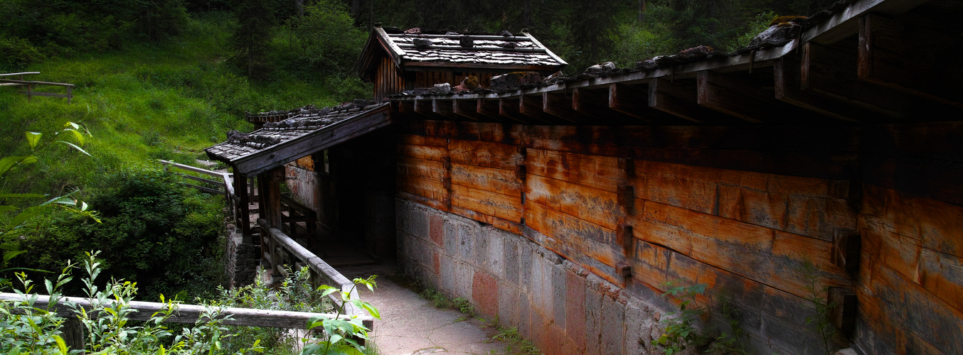 Die Staumauer der Muckklause