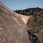 Die Staumauer der Schwarzenbachtalsperre