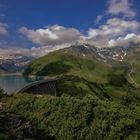 Die Staumauer und die Berge....