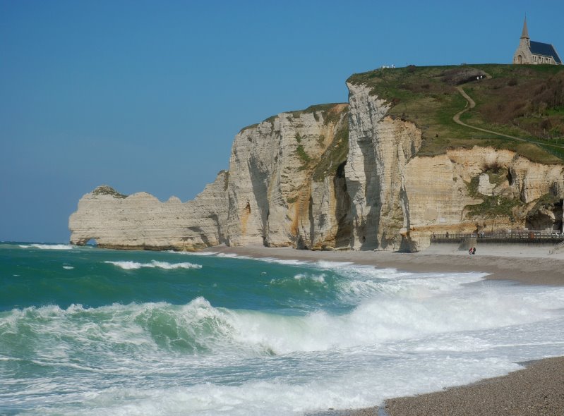 Die Steilküste bei Etretat in der Normandie