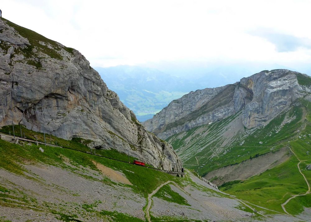 Die steilste Zahnradbahn der Welt ...