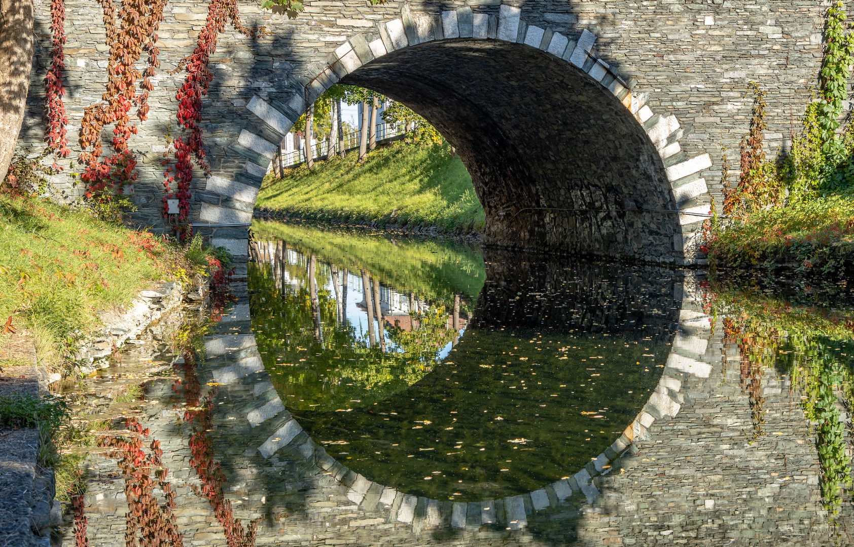 Die Steinerne Brücke ...