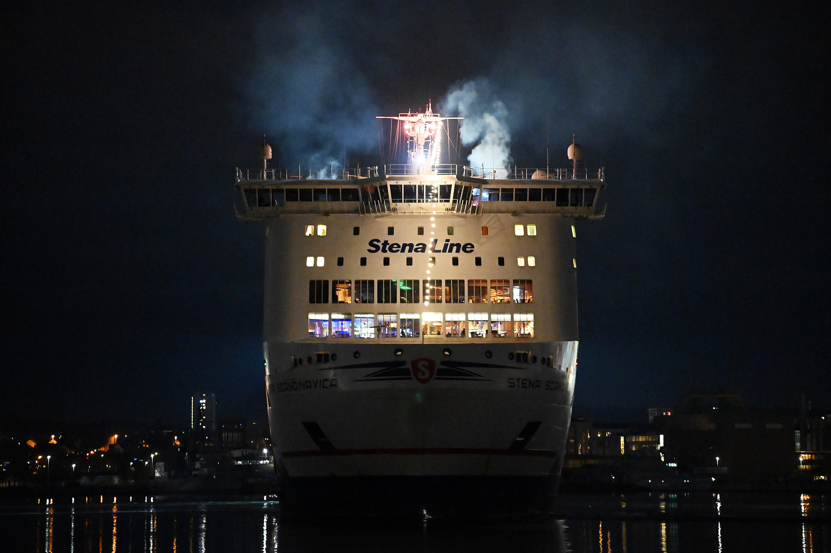 Die STENA SCANDINAVICA im Kieler Hafen