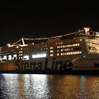 Die STENA SCANDINAVIKA  verlässt den Hafen am 2. Weihnachtstag