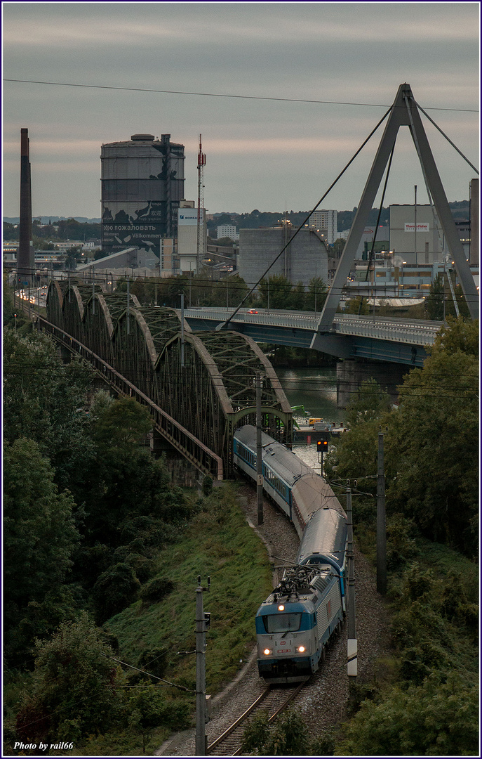 Die Steyregger Donaubrücke