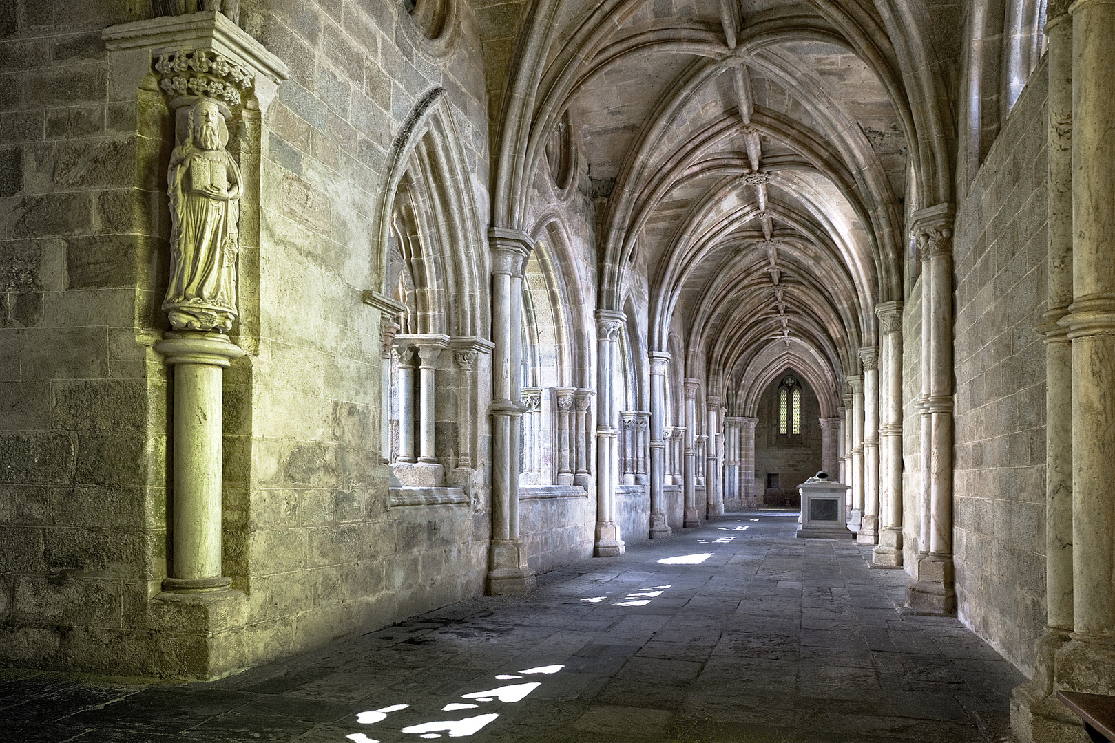 Die Stille im Kloster