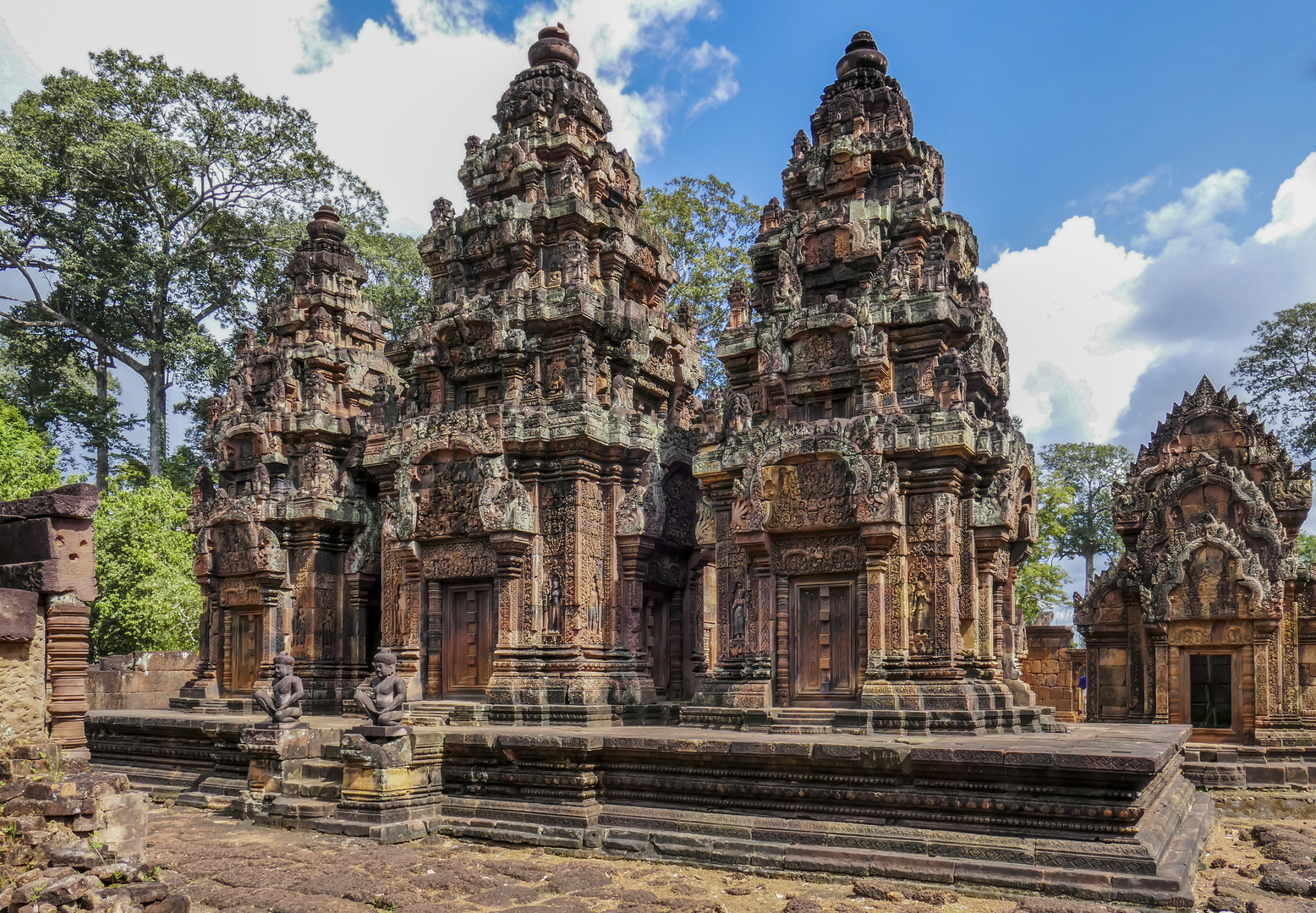 ...die stillen Wächter des Banteay Srei...