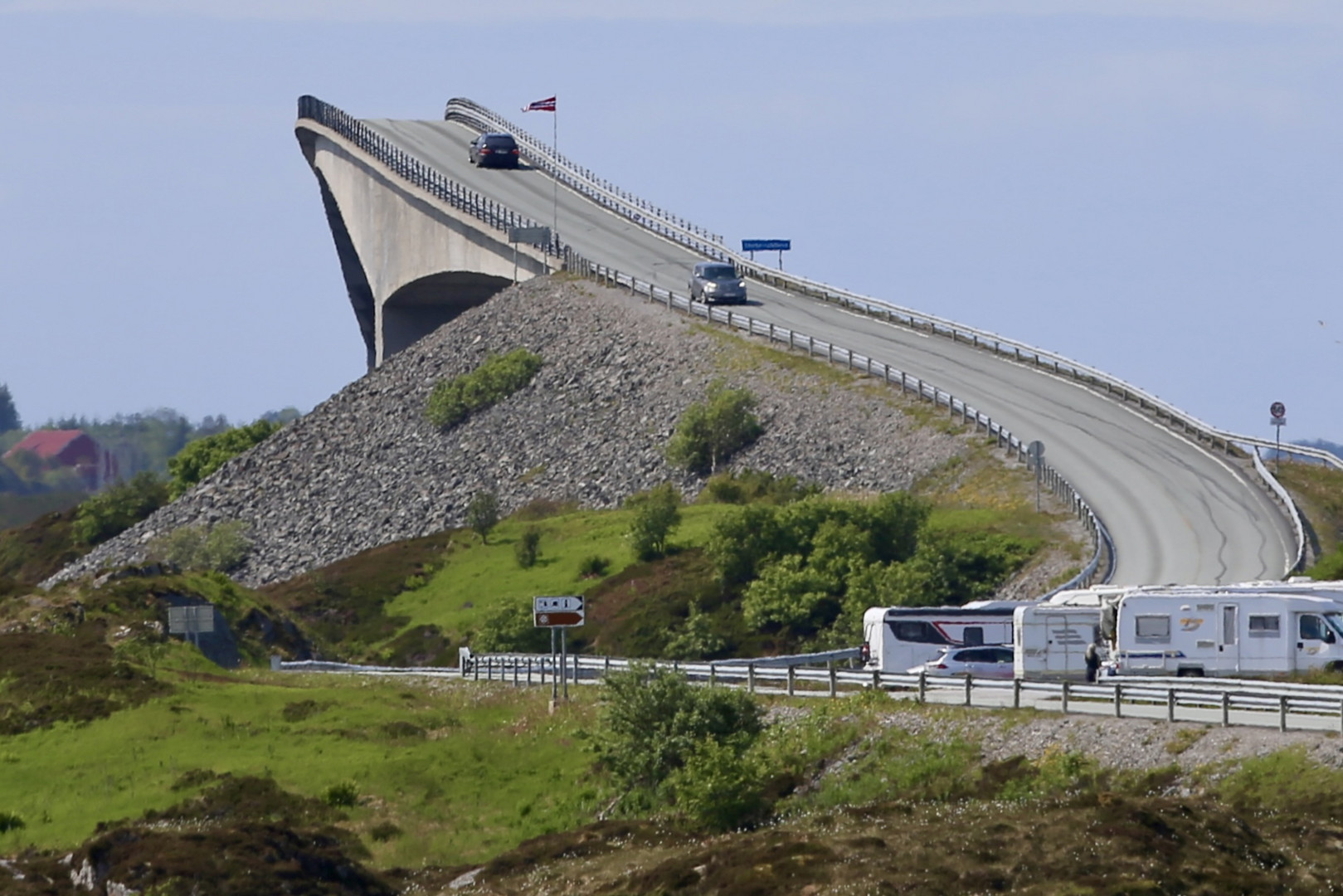 Die Storseisundbrücke an der Atlantikstrasse