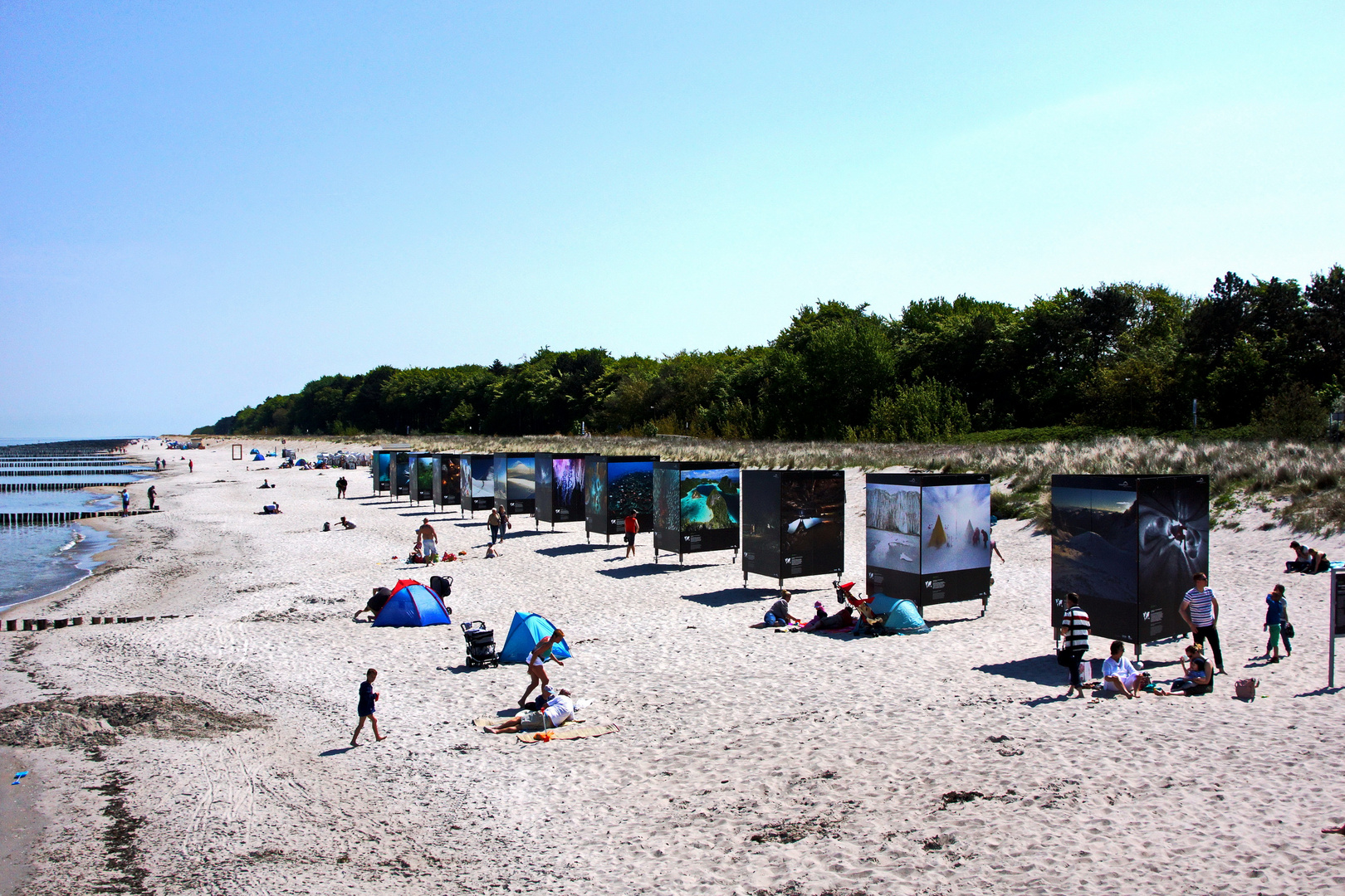  Die Strandgalerie  in Zingst ...