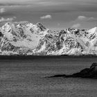 Die Straße nach Henningsvaer ....