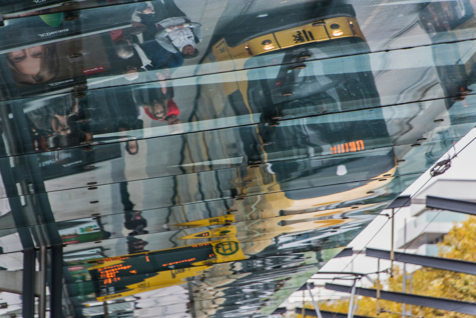 die Strassenbahn kommt auch zum Spiegeltag