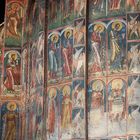 Die Südfassade des Klosters Moldovita mit Heiligendarstellungen