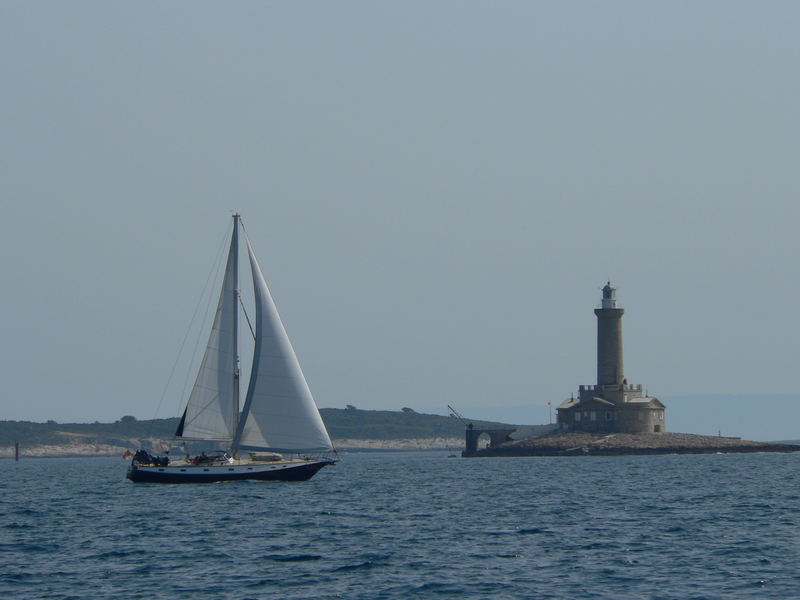 Die Tabaluga am Leuchtturm