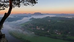  Die Tafelberge im Morgenlicht