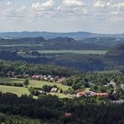 Die Tafelberge im Westen und  Norden der Sächsischen Schweiz vom Papststein aus