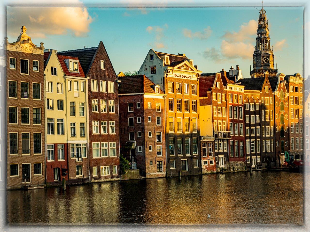 Die tanzenden Häuser von Amsterdam 