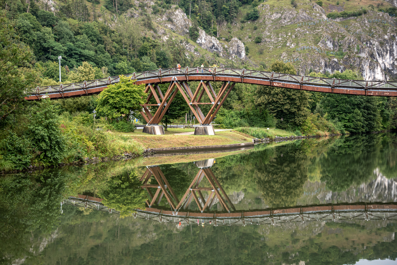 Die "Tatzlwurm"-Brücke im Altmühltal