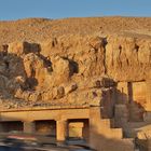 Die Tempel rund um die großen Pyramiden