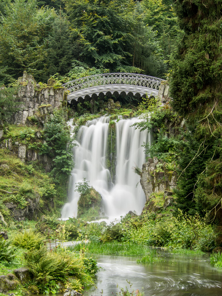 Die Teufelsbrücke im Weltkulturerbe Bergpark-Wilhemshöhe in Kassel