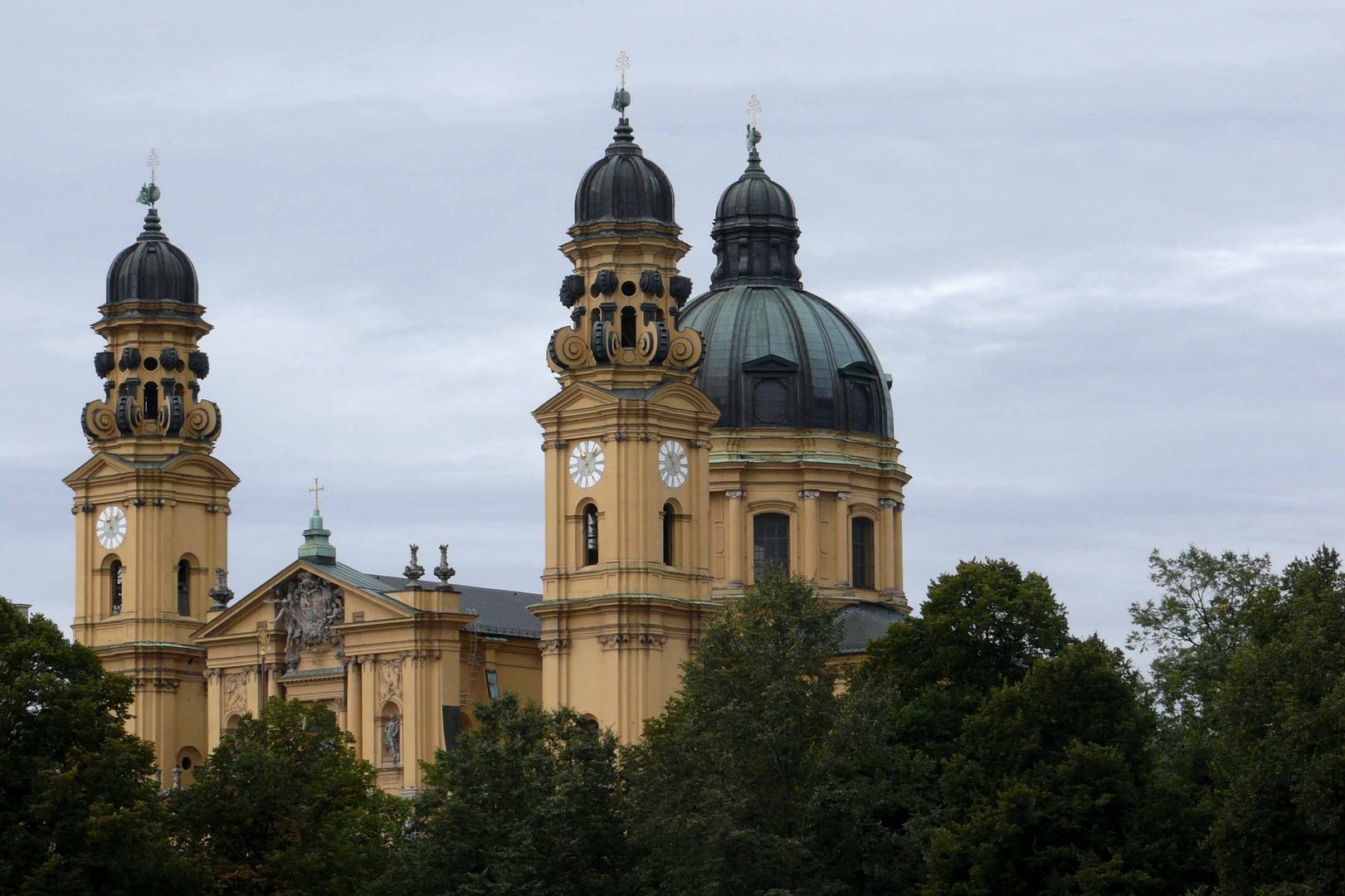 Die Theatinerkirche