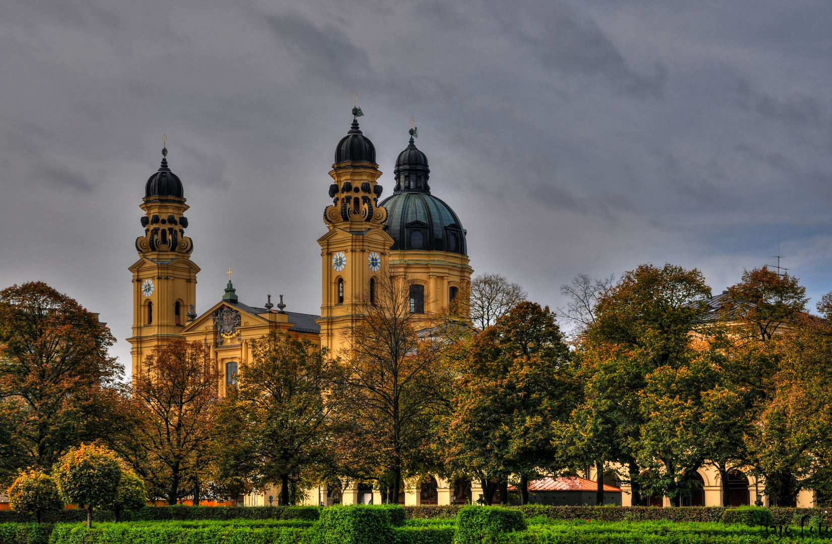 Die Theatinerkirche in München....