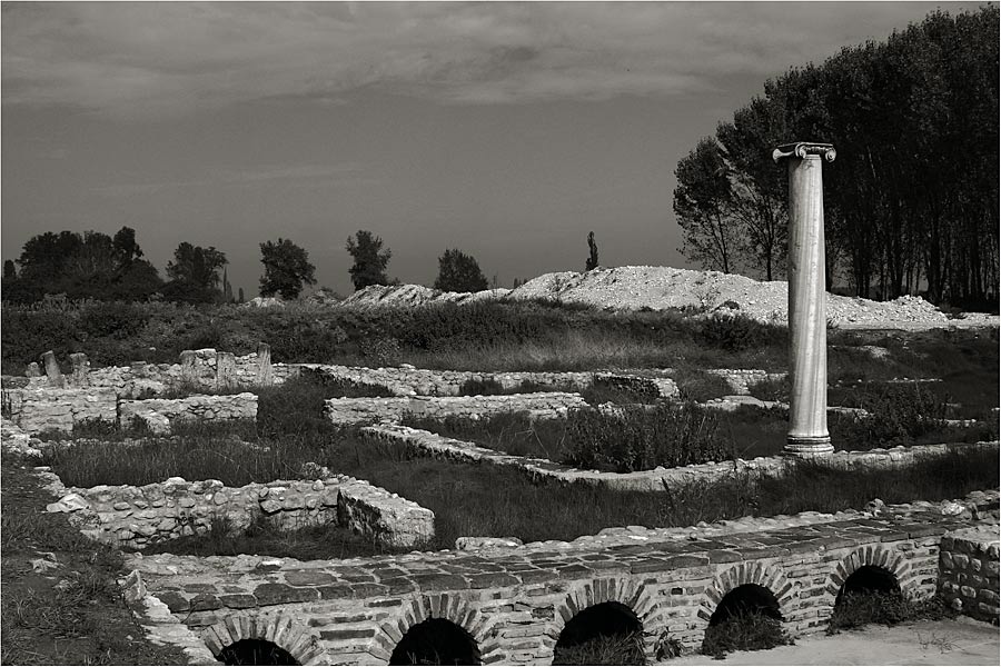 Die Thermen in Dion