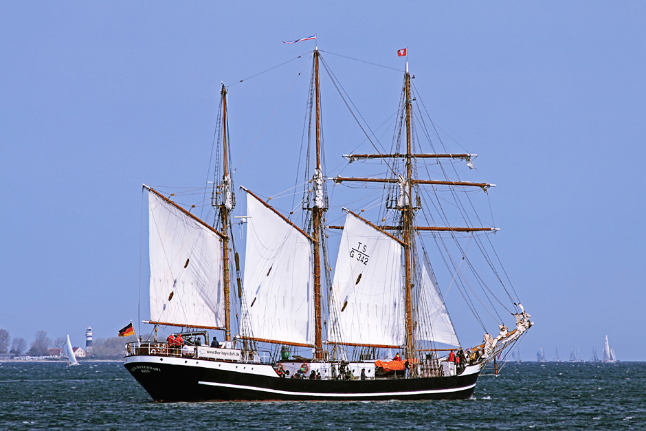 Die -- Thor Heyerdahl -- am 1.5. 2012 auf der Kieler Förde