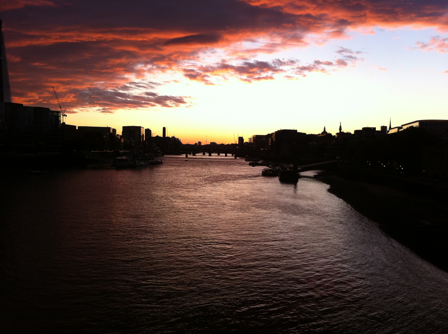 Die Tower Bridge im Licht des Sonnenuntergangs