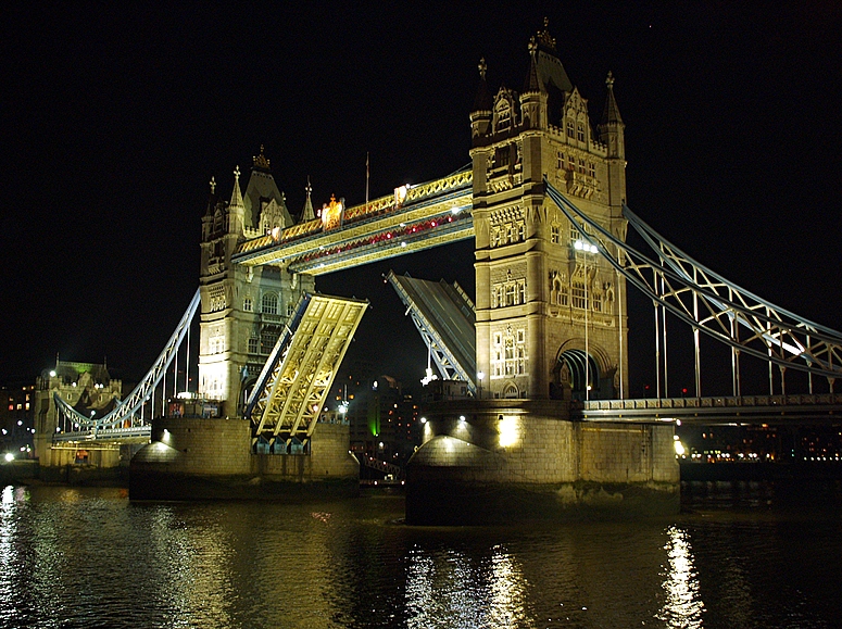 Die Towerbridge am Abend