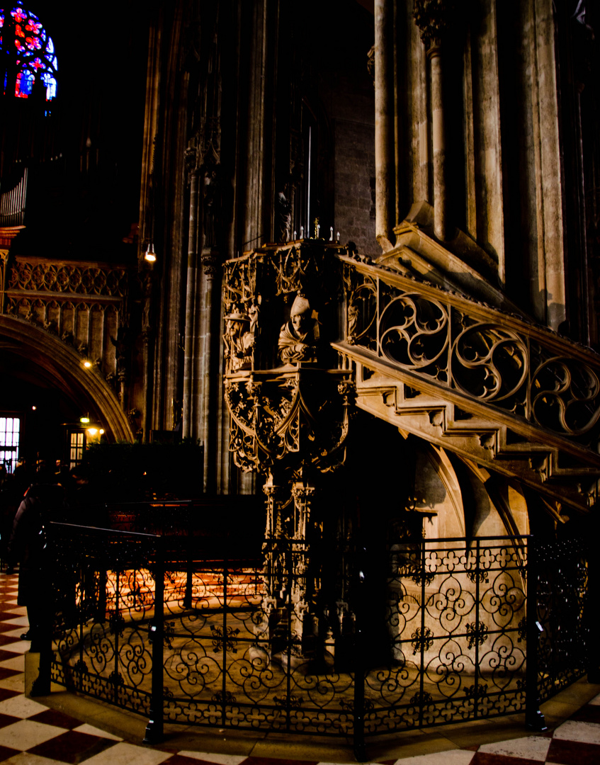 ...die Treppe im Stephansdom