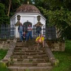 Die Treppe vor dem Mausoleum...