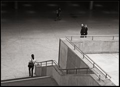 Die Treppe zu den Bahnen am Potsdamer Platz in Berlin