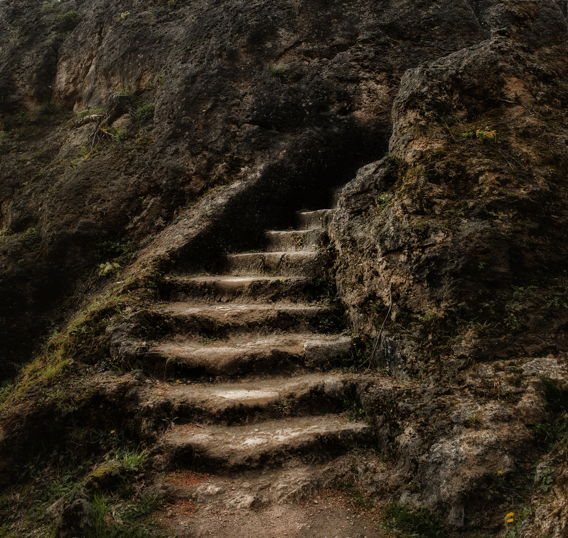 die Treppe zu Kankras Höhlen