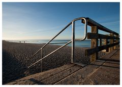 die Treppe zum Strand