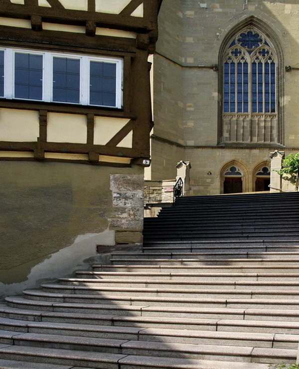 Die Treppe zur Herrenberger Stiftskirche