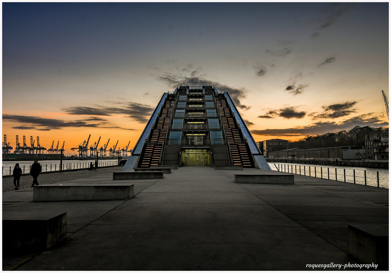 Die Treppen in den Sonnenuntergang... 