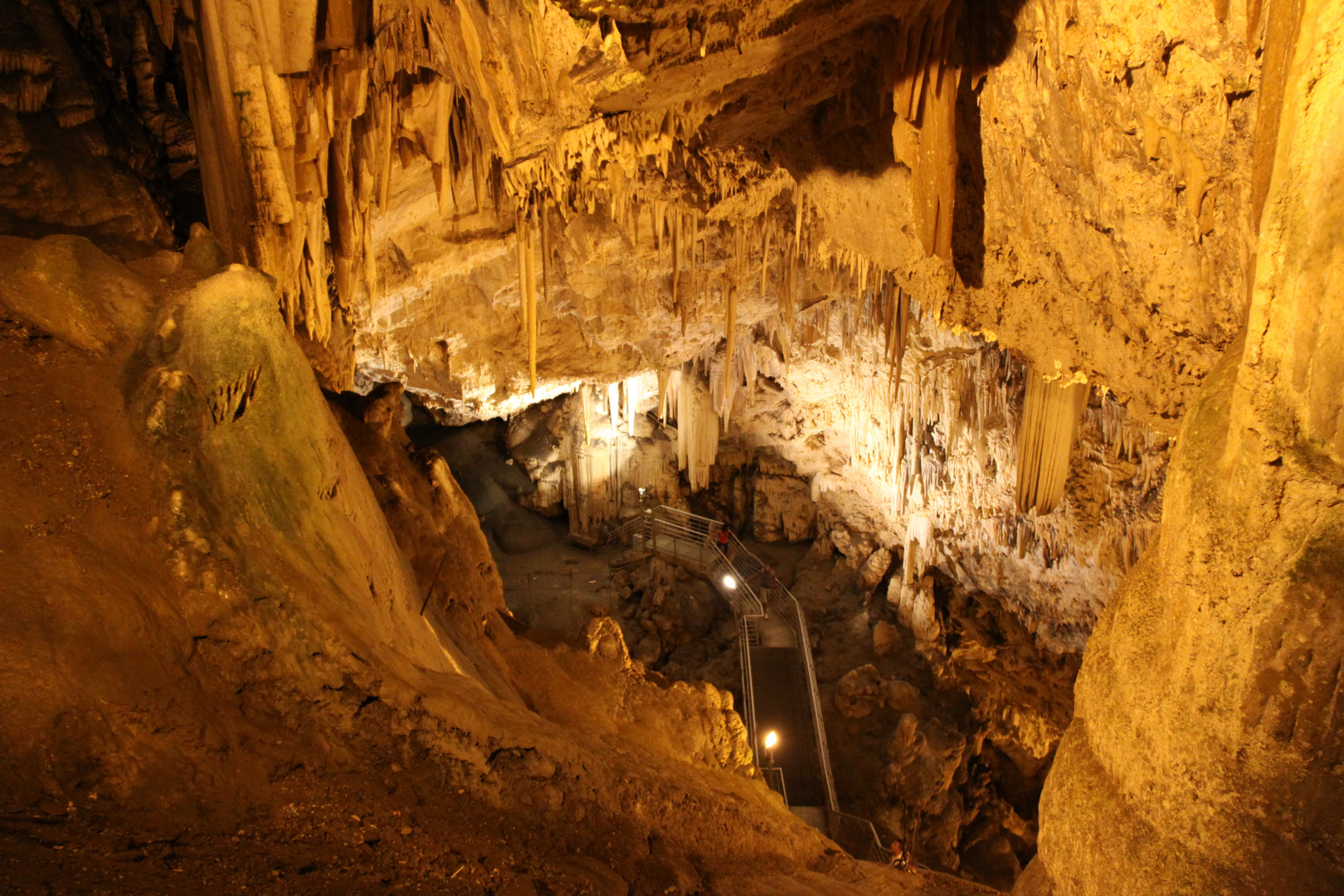 Die Tropfsteinhöhle Spilion Agiou Ioánnou auf Antiparos
