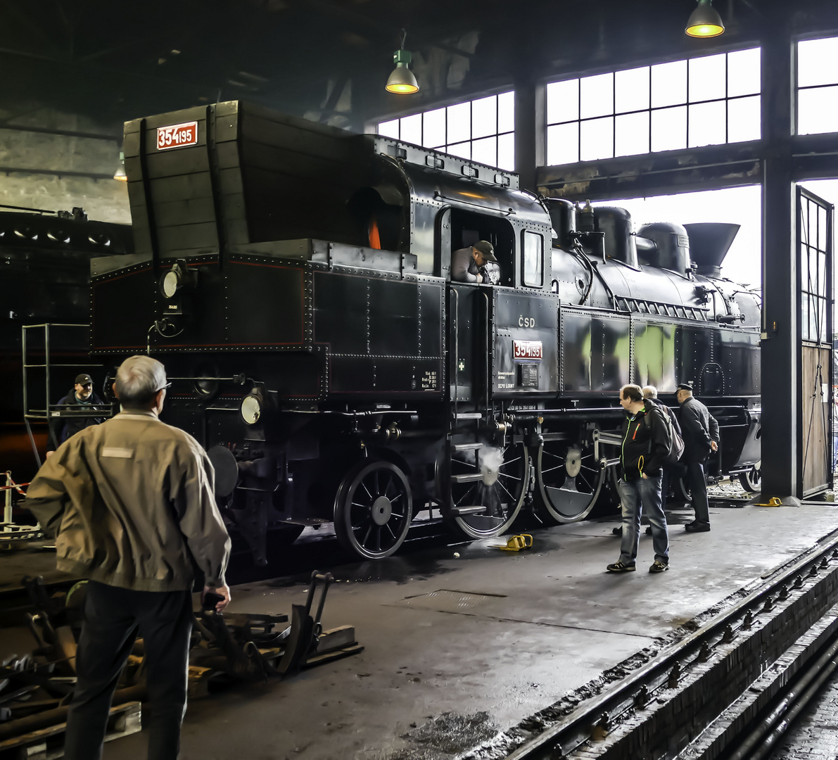 Die tschechische Dampflok 354195 im Lokschuppen Dresden Friedrichstadt