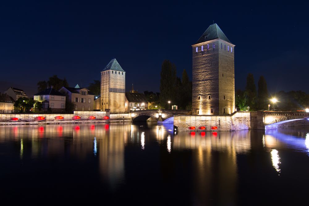 Die Türme von Strasbourg bei Night