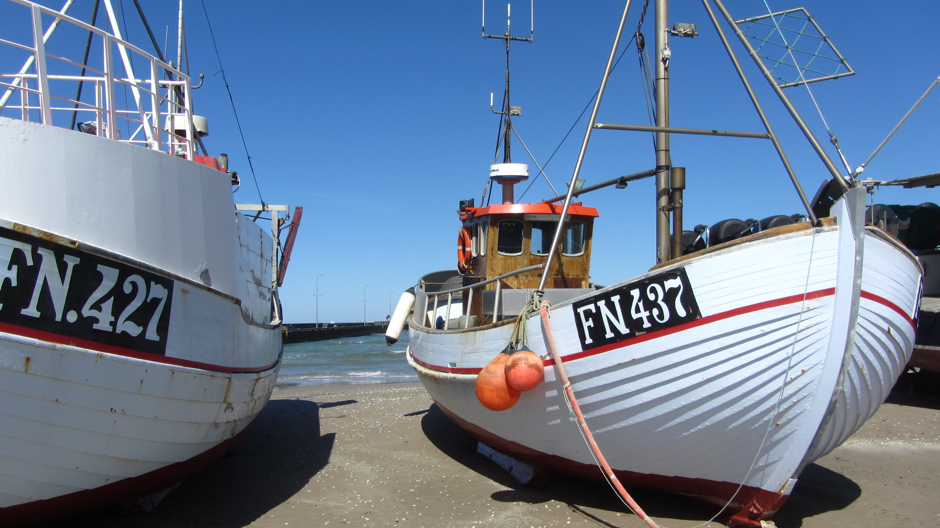 Die typischen Fischerbote in Lökken